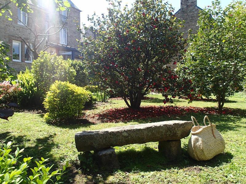 La Demeure Hotel Guingamp Exterior foto