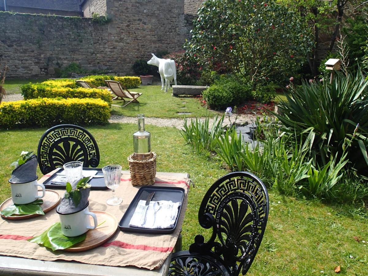 La Demeure Hotel Guingamp Exterior foto